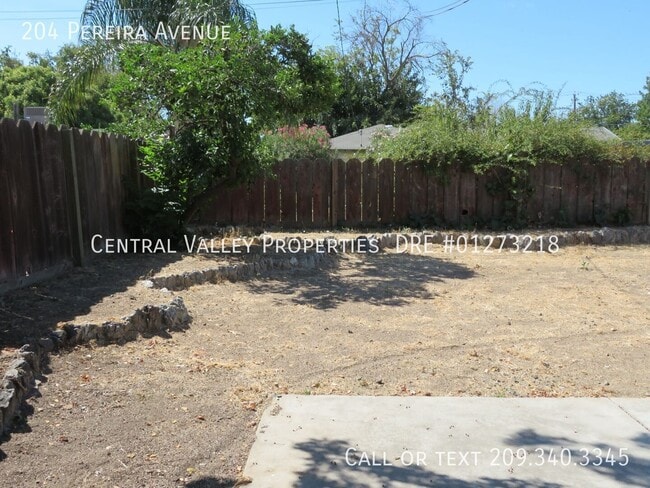 Building Photo - 204 Pereira Ave