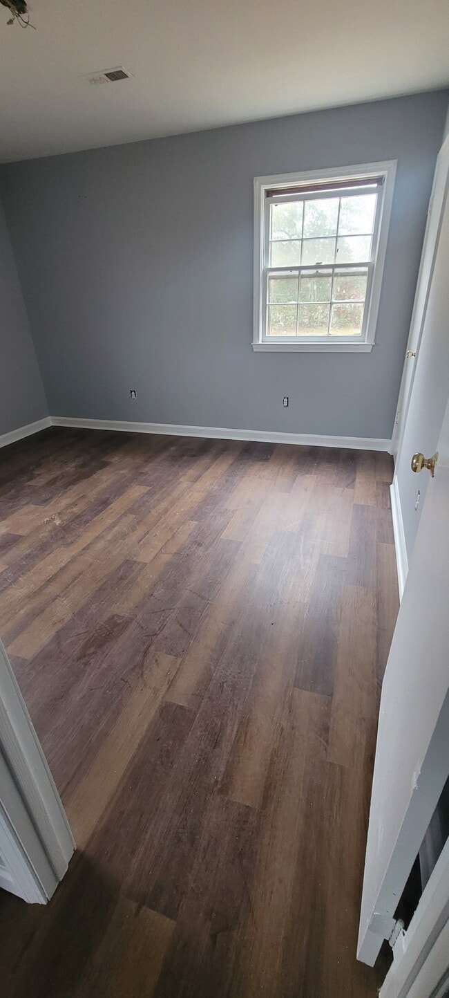 Building Photo - 207 Berry Ct