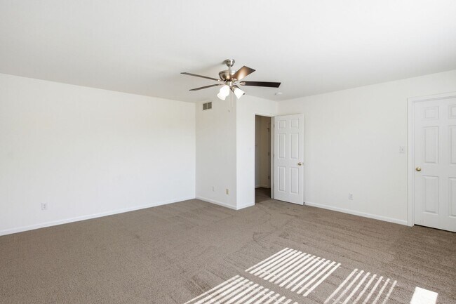 Building Photo - 3518-3520 Prescott Dr.