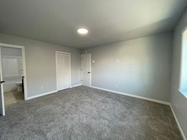 Building Photo - New Energy Efficient Constuction!