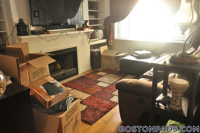 Building Photo - 50 Evergreen St