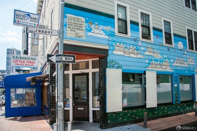 Building Photo - 312 Green St