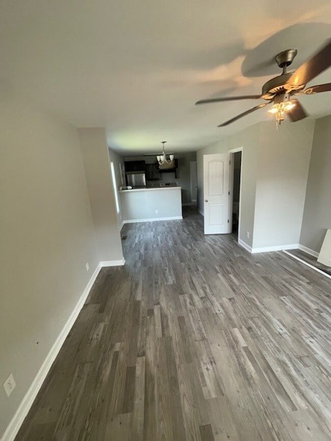 Building Photo - 1245 Bluebird Rd