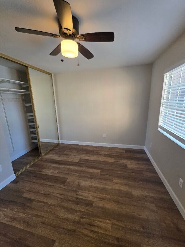 Building Photo - RENOVATED 2BD/1.5 BATH WITH PARKING, LAUNDRY, AND FULL H-VAC