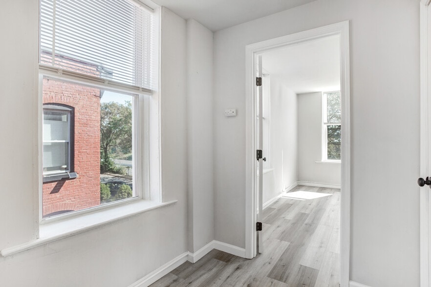 Building Photo - 2857 S 18th St
