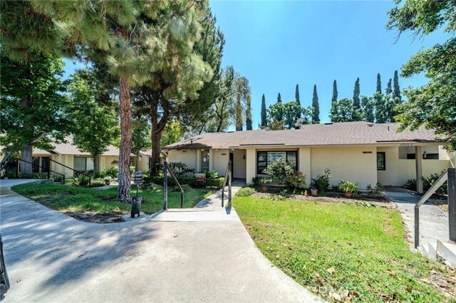 Building Photo - 15951 Alta Vista Dr