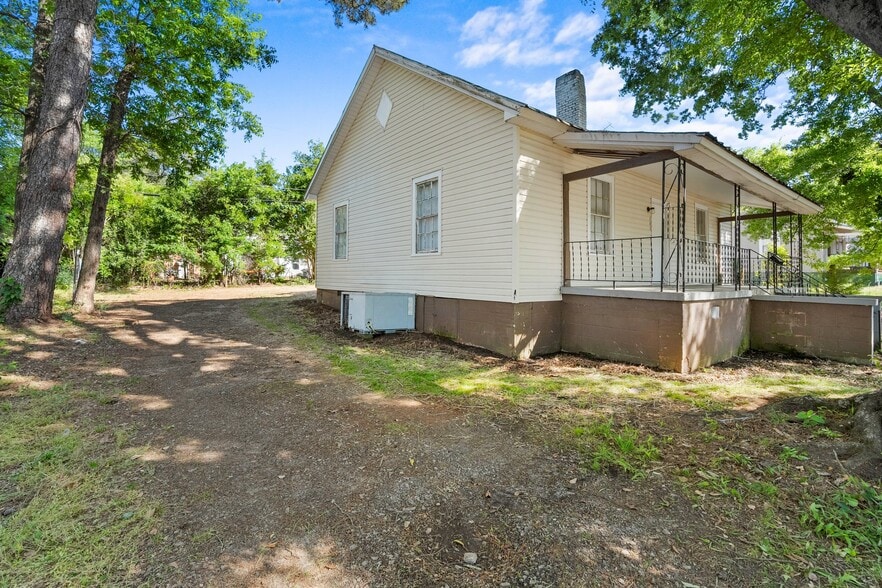 Building Photo - 503 Hayes St