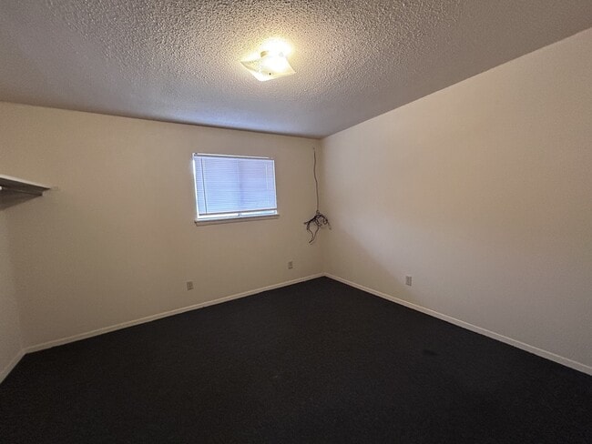 Building Photo - 2800 Cerrillos Rd