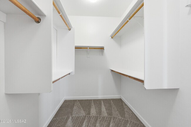Building Photo - 8910 W Irongate Rd