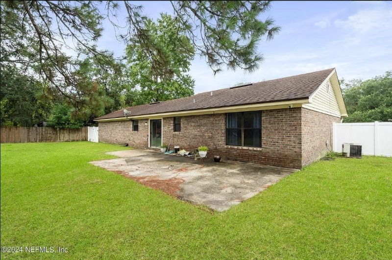 Building Photo - 8467 Santana Ct