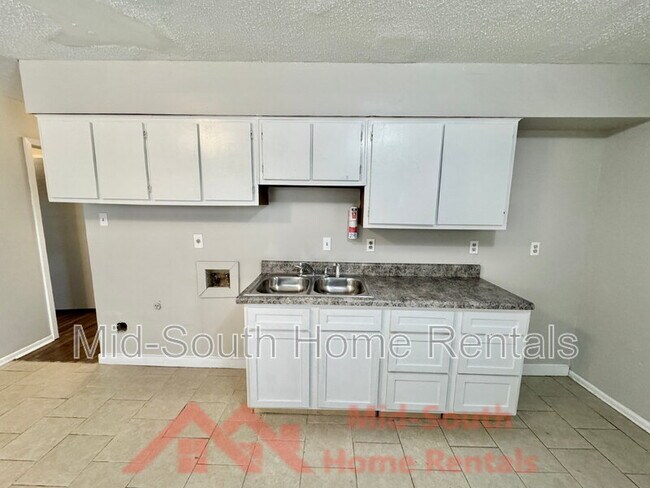 Building Photo - 4579 Buffer Dr