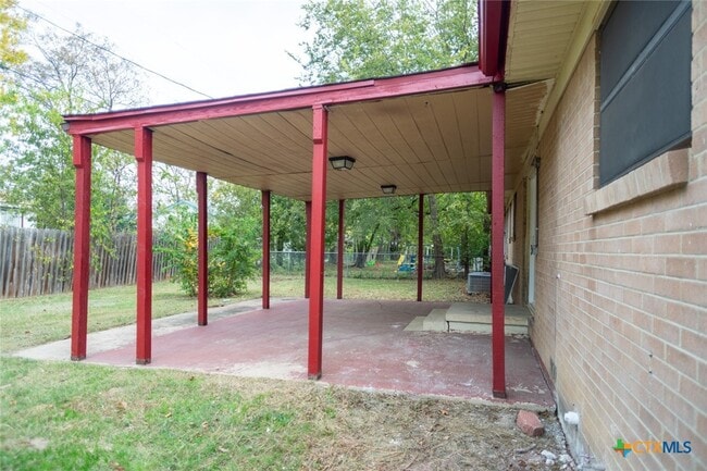 Building Photo - 1405 Missouri Ave