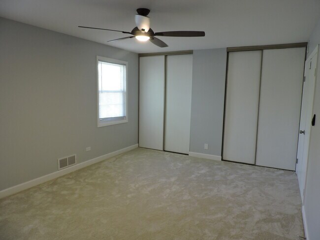 Building Photo - 407 Beechwood Dr
