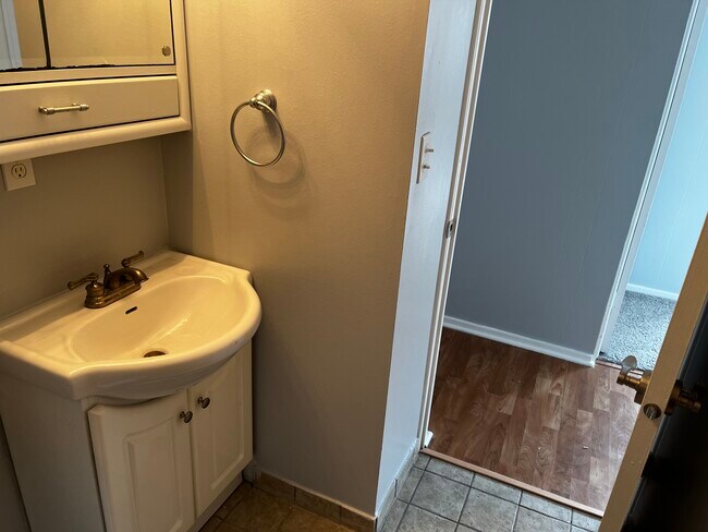 Building Photo - Rangeline