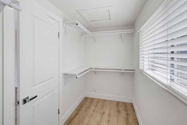 Building Photo - 2710 Chaffee St