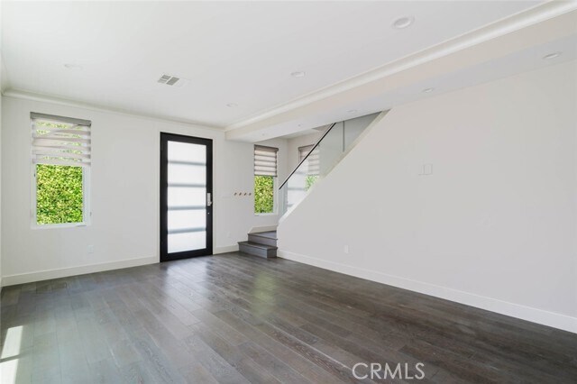 Building Photo - 4418 Kingswell Ave