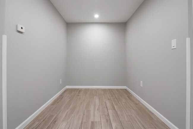 Building Photo - 1620 Palisade Ave