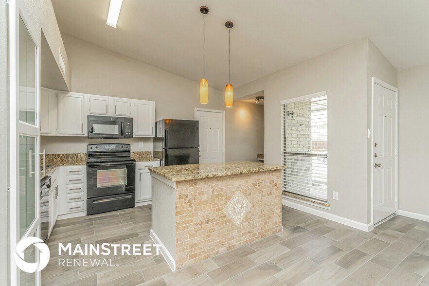 Building Photo - 4209 Driscoll Dr