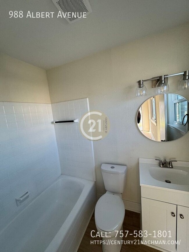 Building Photo - 988 Albert Ave