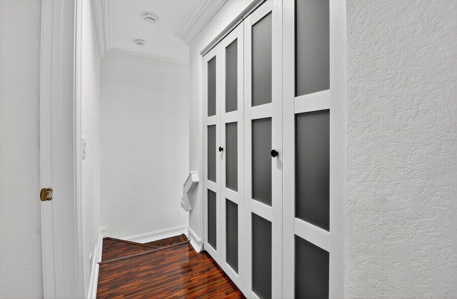 Building Photo - 16081 Poppyseed Cir