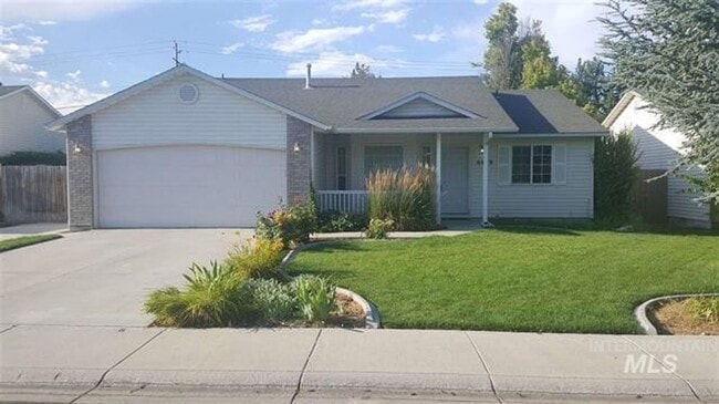 Primary Photo - Remodeled 3 bedroom