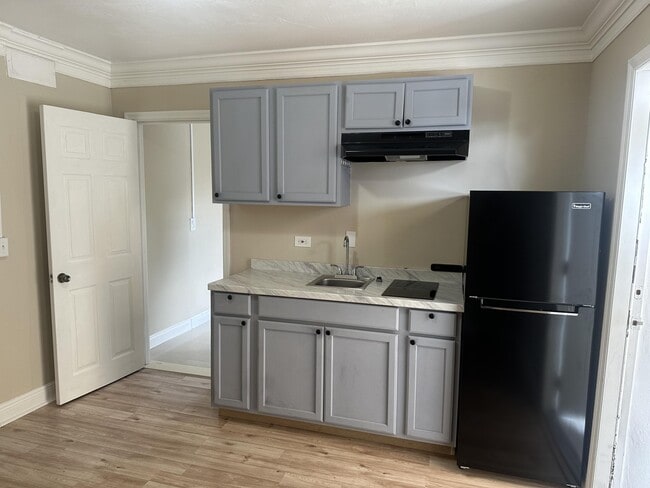 Building Photo - 5686 Elder Dr