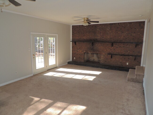 Building Photo - 4711 Beaufort Dr