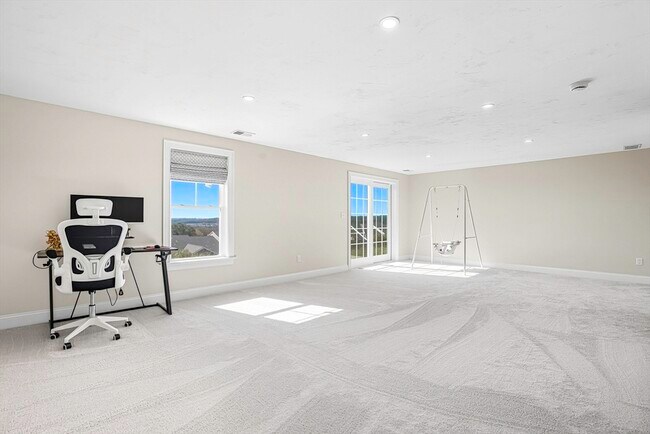 Building Photo - 22 Horizon Dr