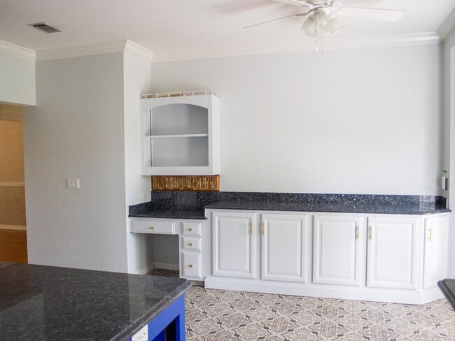 Building Photo - 118 Baywind Dr