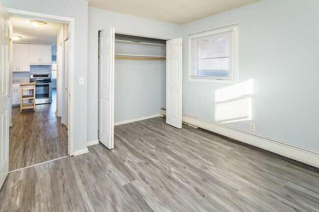 Building Photo - 1709 N 26th Ave