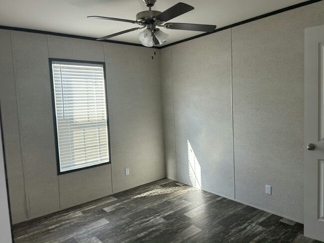 Building Photo - 14261 Isoba Ct