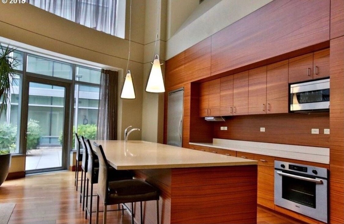 Amenity Room - 3601 S River Pky