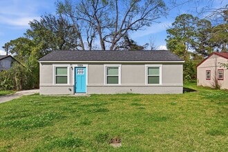 Building Photo - 1520 Audubon Dr