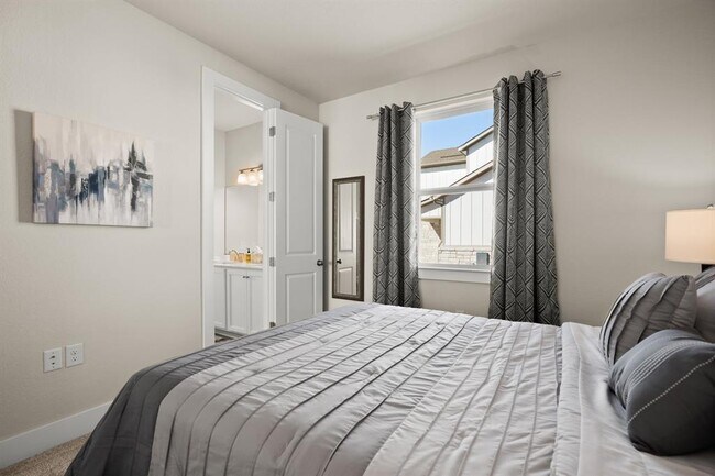 Building Photo - 8810 Bestride Bend