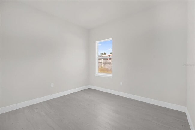 Building Photo - 15782 SW 52nd Ave Rd