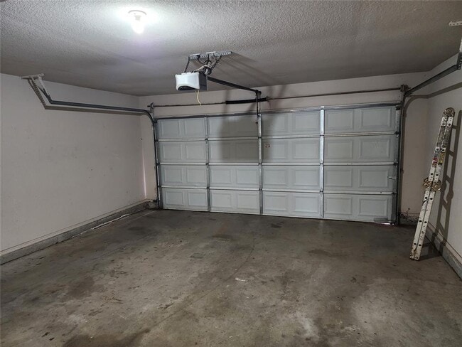 Building Photo - 212 Cambridge Dr