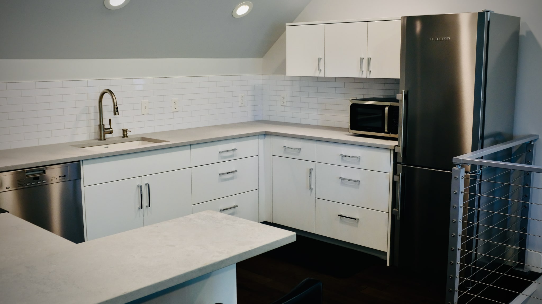 Kitchen counters and quartz countertops - 297 Durham Point Rd