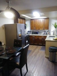 Building Photo - 1 Bedroom + Optional bedroom for Rent in M...