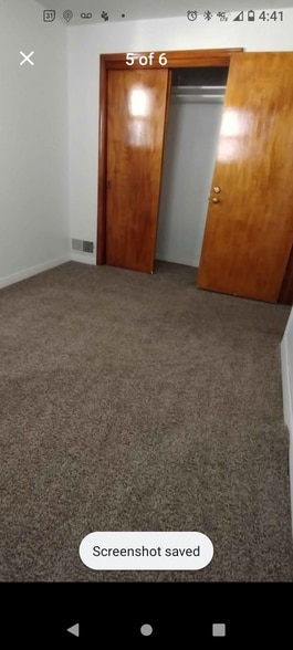 Nice bedroom - 503 N 15th St