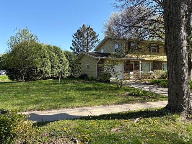 Building Photo - 4603 Stein Ave
