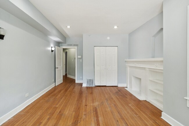 Building Photo - 8045 S Maryland Ave