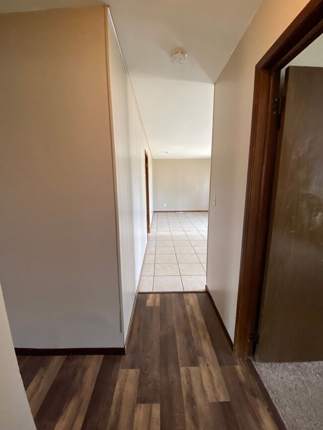 Building Photo - Great Ranch House next to a Park and Publi...