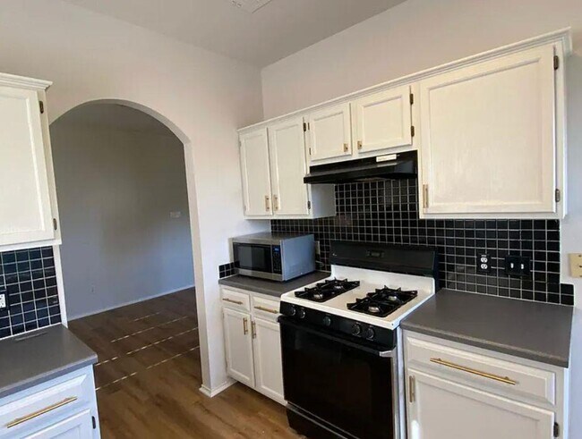 Building Photo - 15405 Quinley Dr