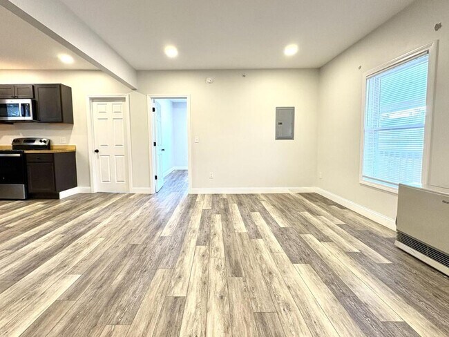 Building Photo - 39 High St