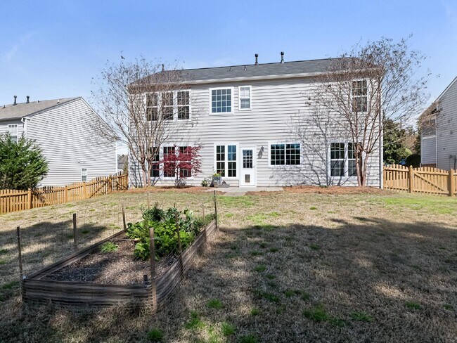 Building Photo - Cutters Spring-Providence Park!