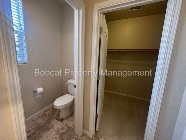 Building Photo - 1108 Fiore Ct