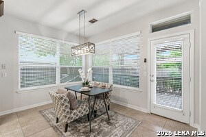 Building Photo - 922 Desert Bluff