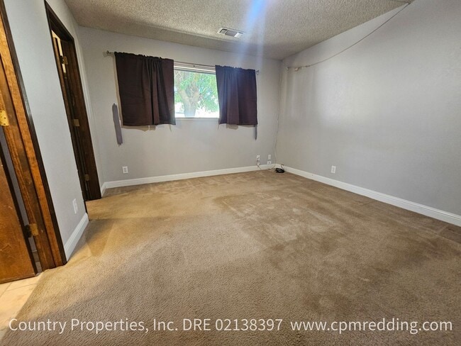 Building Photo - 12183 Dry Creek Rd