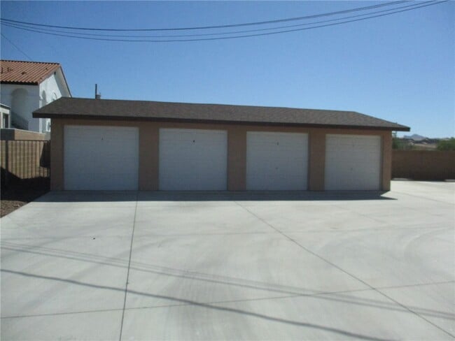 Building Photo - 2801 Paloma Senda