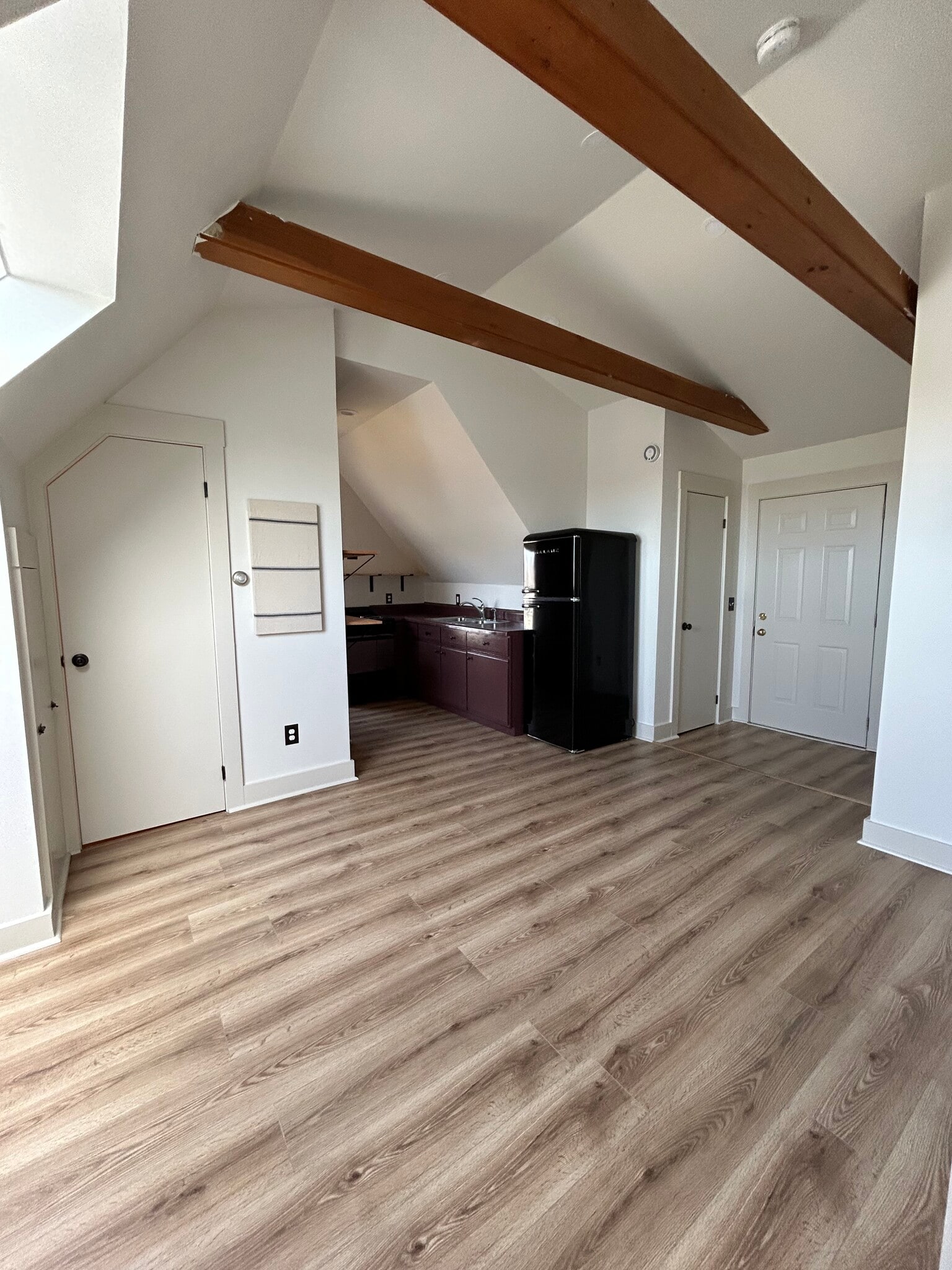 Building Photo - 332 Broadway